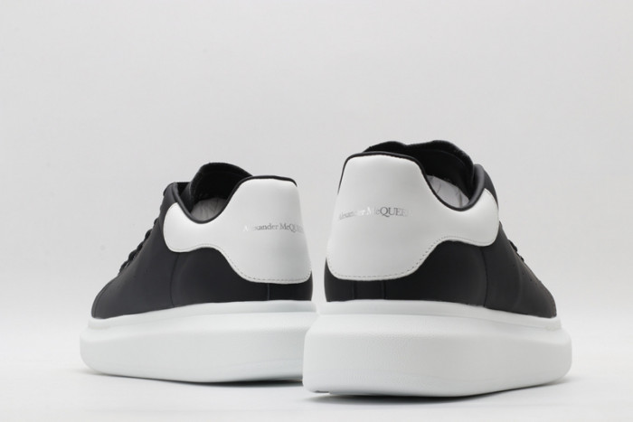 ALEX MCQU SNEAKER