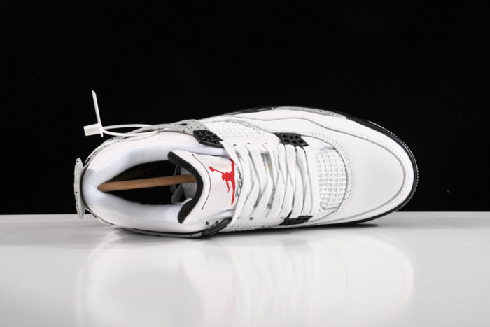 AIR JORDAN 4 OG “WHITE CEMENT” 840606-192