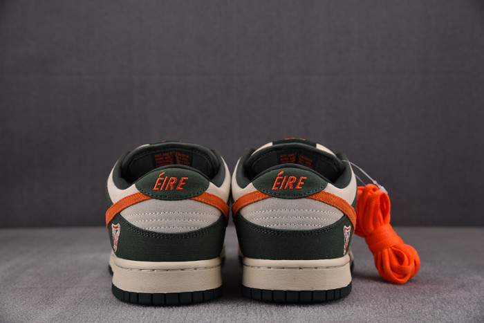 NIKE Dunk SB Low Pro "Eire" 304292-185