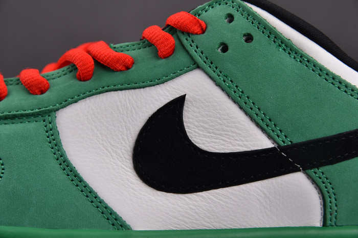 Nike SB Dunk Low Heineken 304292-302