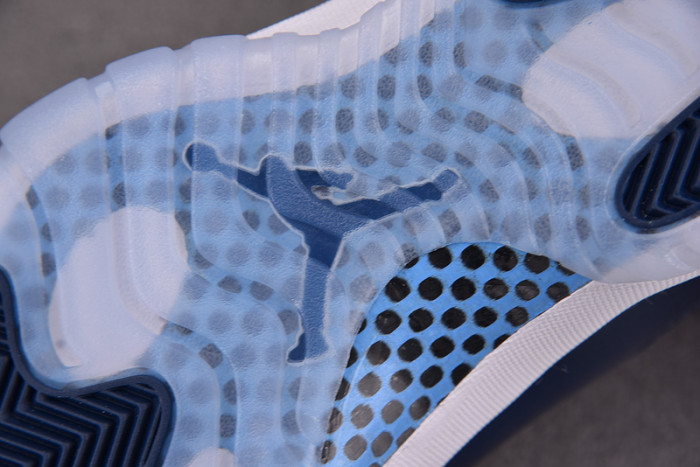 AIR JORDAN 11 RETRO "WIN LIKE 