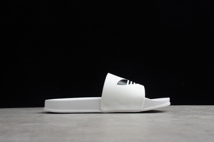 ADILETTE PRIDE SLIPPER H903P178