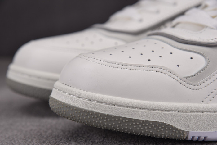 D10R B27 LOW SNEAKER