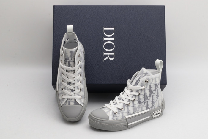 D10R SNEAKER