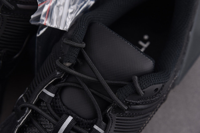 Nike Zoom Vomero 5 A Cold Wall Black  AT3152-001