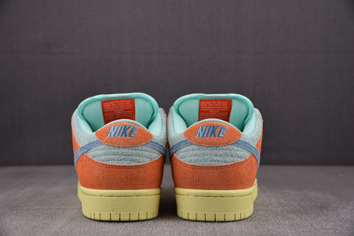 Nike Dunk SB Low “Noise Aqua” DV5429-800
