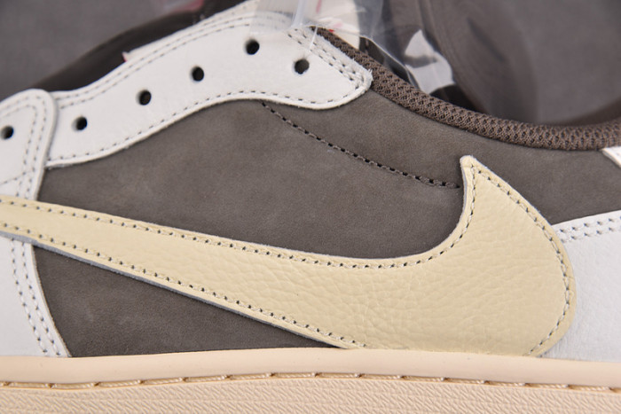 TRAVIS SCOTT X AIR JORDAN 1 LOW OG “REVERSE MOCHA”    DM7866-162