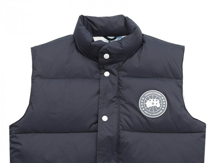 C&NA* G00SE down jacket