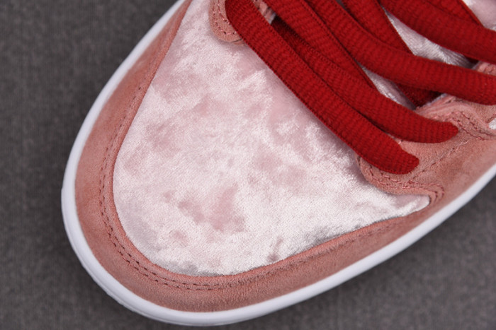 NIKE SB DUNK LOW STRANGELOVE SKATEBOARDS (SPECIAL BOX) - CT2552-800