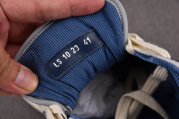 D10R B57 MID SNEAKER