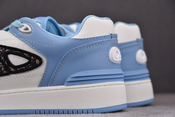 D10R B57 MID SNEAKER