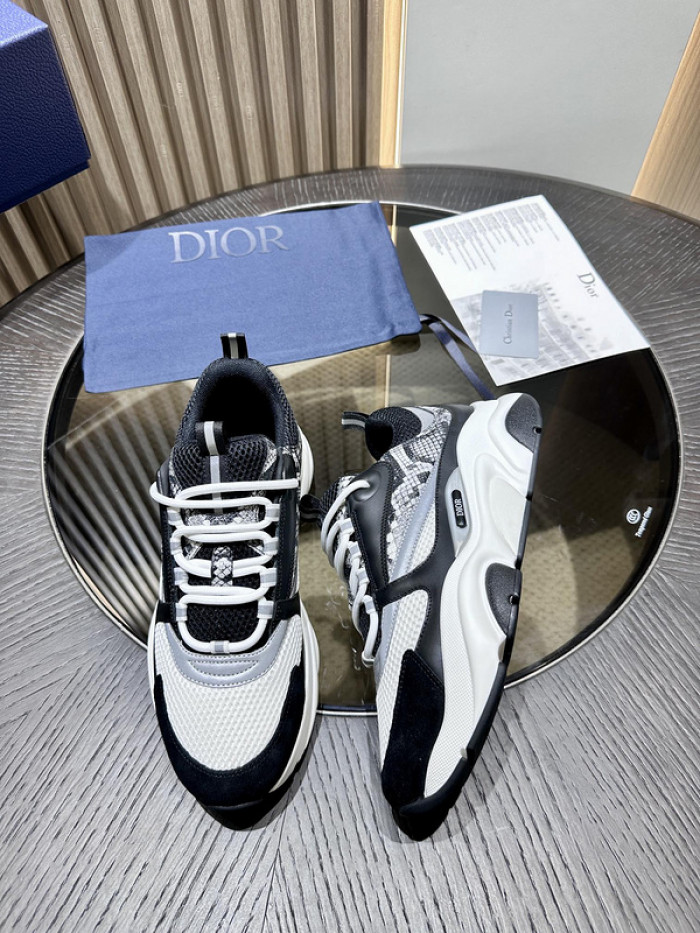D10R SNEAKER