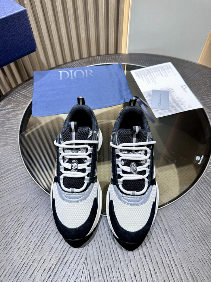D10R SNEAKER