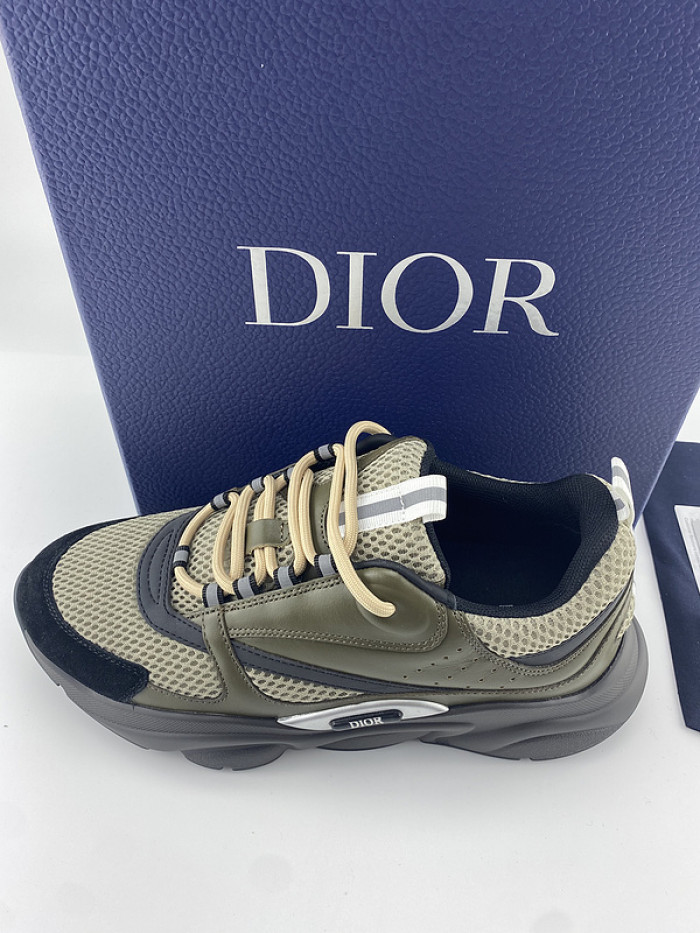 D10R SNEAKER