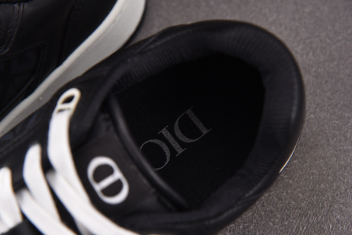 D10R B27 LOW SNEAKER