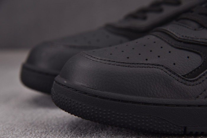 D10R B27 LOW SNEAKER