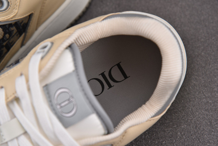 D10R B27 LOW SNEAKER