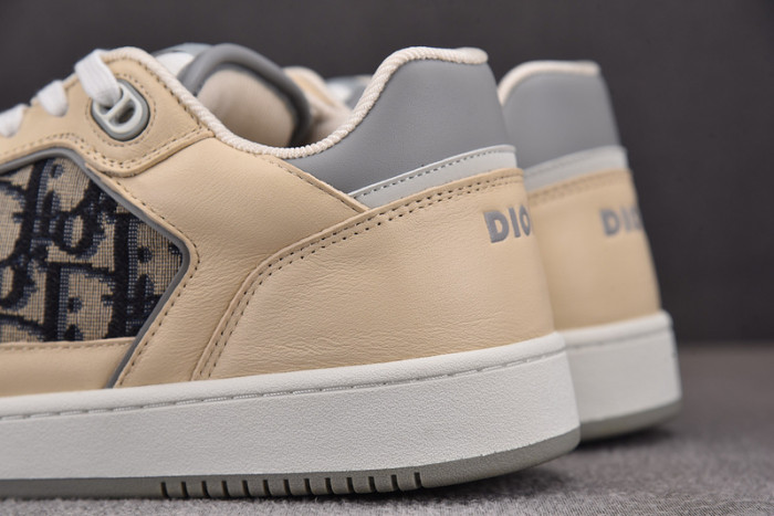 D10R B27 LOW SNEAKER