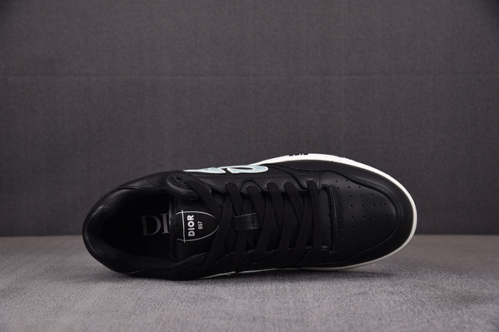 D10R B57 LOW SNEAKER