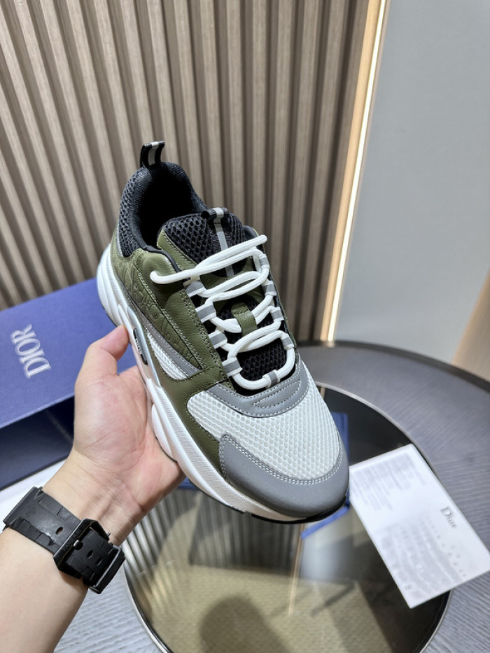 D10R SNEAKER
