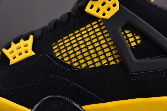 Air Jordan 4 Thunder 2023 DH6927-017