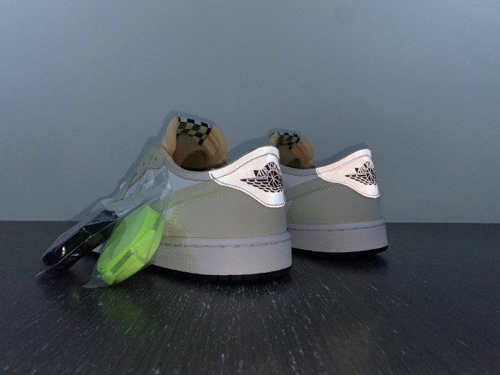 Air Jordan 1 Retro Low White Ghost Green Black DM7837-103