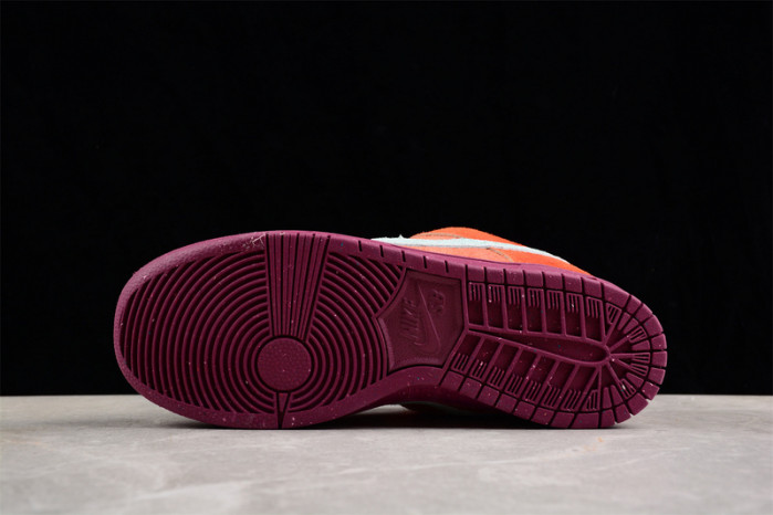 Nike SB Dunk Low “Mystic Red” DV5429-601