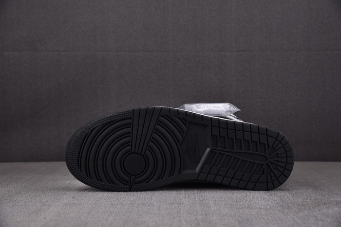 Air Jordan 1 High OG “Reverse Panda” DZ5485-010