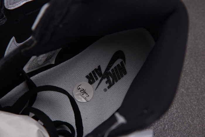 Air Jordan 1 High OG “Reverse Panda” DZ5485-010