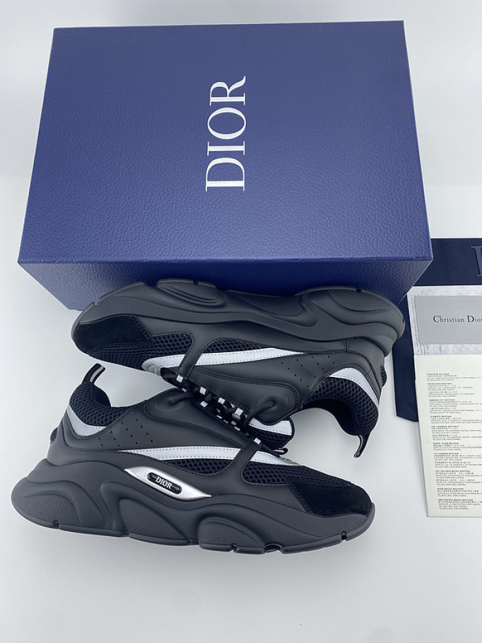 D10R SNEAKER