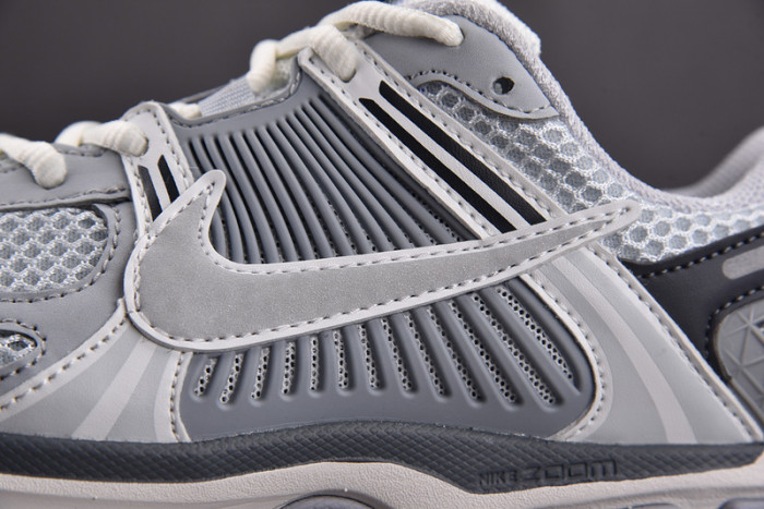 NK Air Zoom Vomero FD9919-001