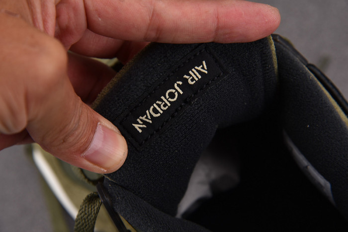 Air Jordan 4 Craft “Medium Olive” FB9927-200