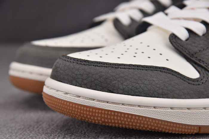 Air Jordan 1 Low SNKRS Day Korea Magpie (2023)  FD0399-004