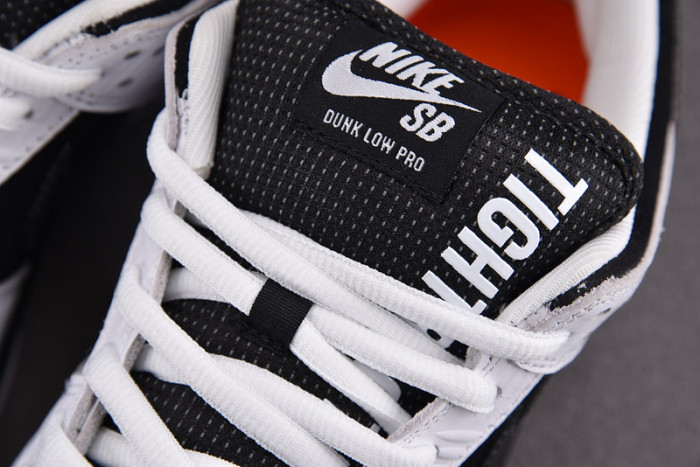 TIGHTBOOTH x NK Dunk SB Low FD2629-100