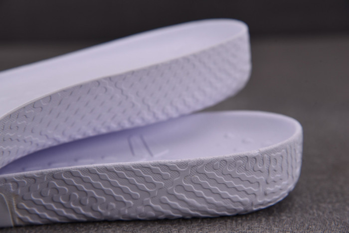 NIKE KOBE 8 PROTRO "TRIPLE WHITE" FJ9364-100