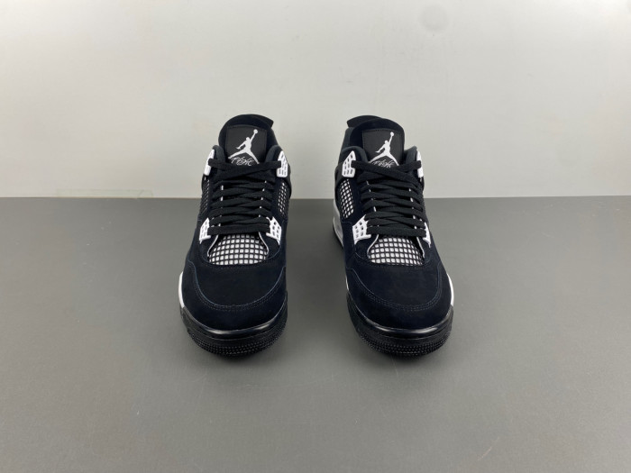 Air Jordan 4 "White Thunder" FQ8138-001