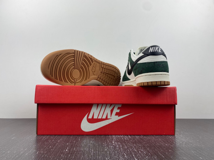 Nike Dunk Low WMNS Green Snake FQ8893-397