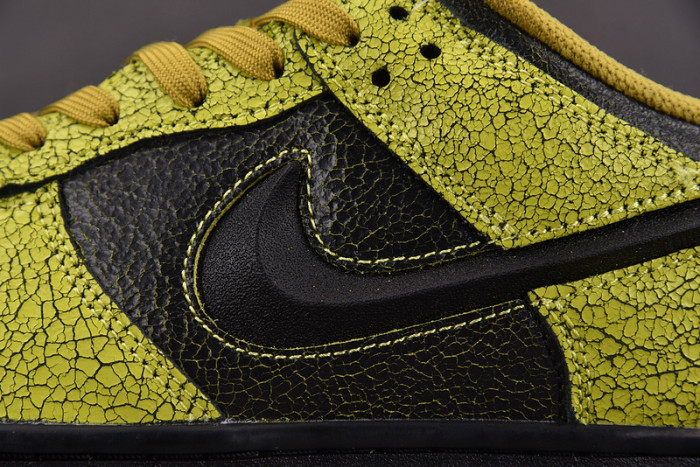 Nike Dunk Low QS Halloween Skull HV6103-300