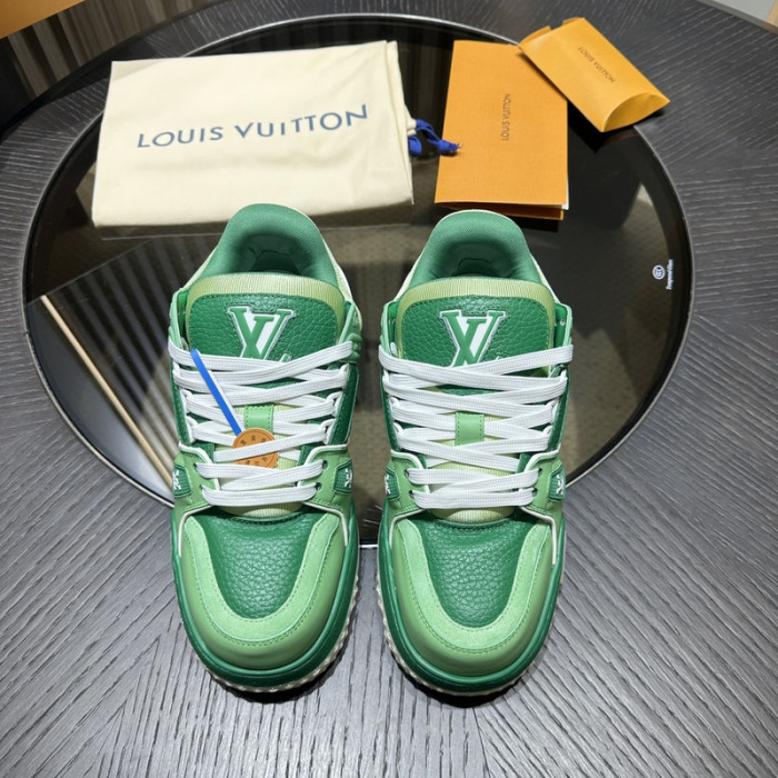 L0VT SNEAKER
