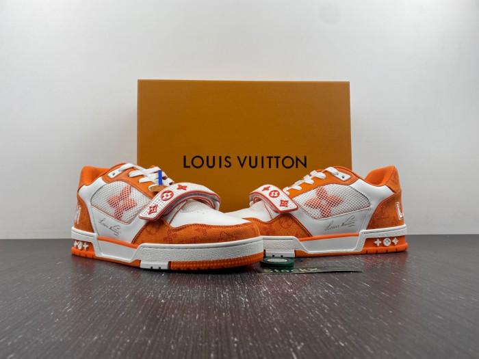 L0VT SNEAKER