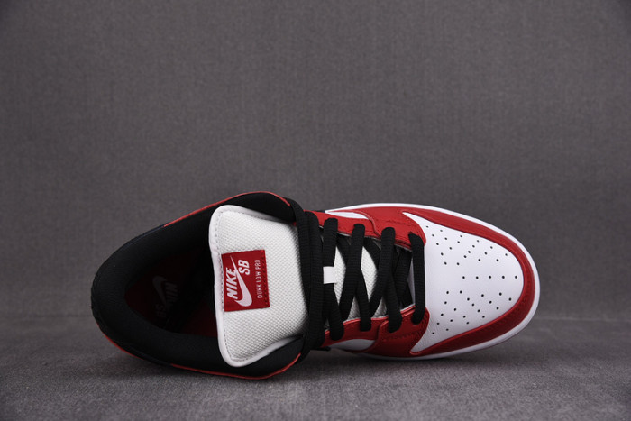 NIKE SB DUNK LOW J-PACK CHICAGO - BQ6817-600