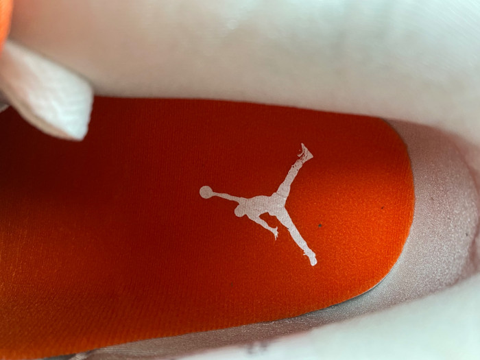 AIR JORDAN 4 “TEAM ORANGE” CT8527-118